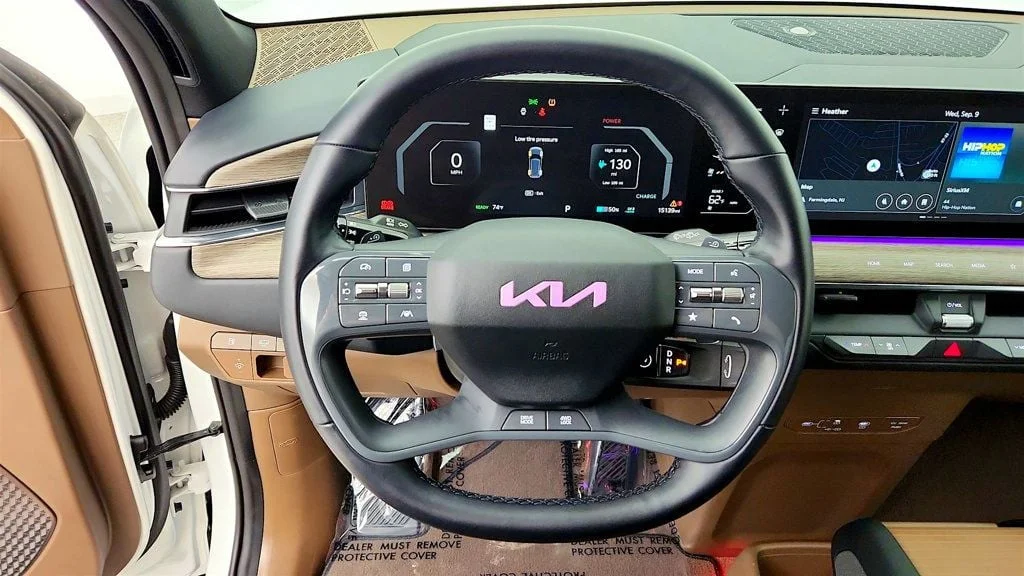 Used 2024 Snow White Pearl Kia Land AWD (Long Range) w/ Towing Package image 15