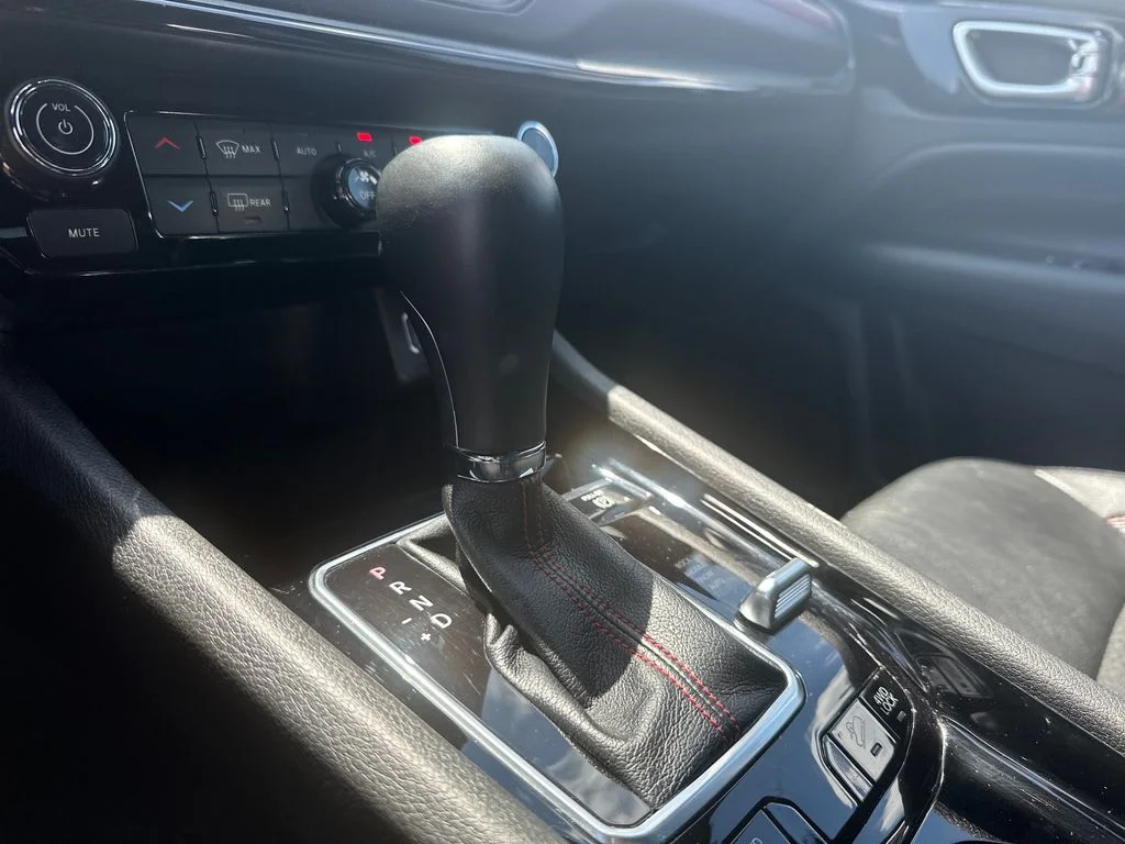 Used 2025 Silver Zynith Metallic Clearcoat Jeep Trailhawk image 45