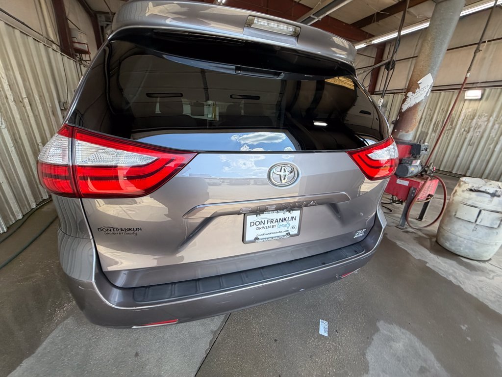 Used 2015 Gray Toyota XLE image 4