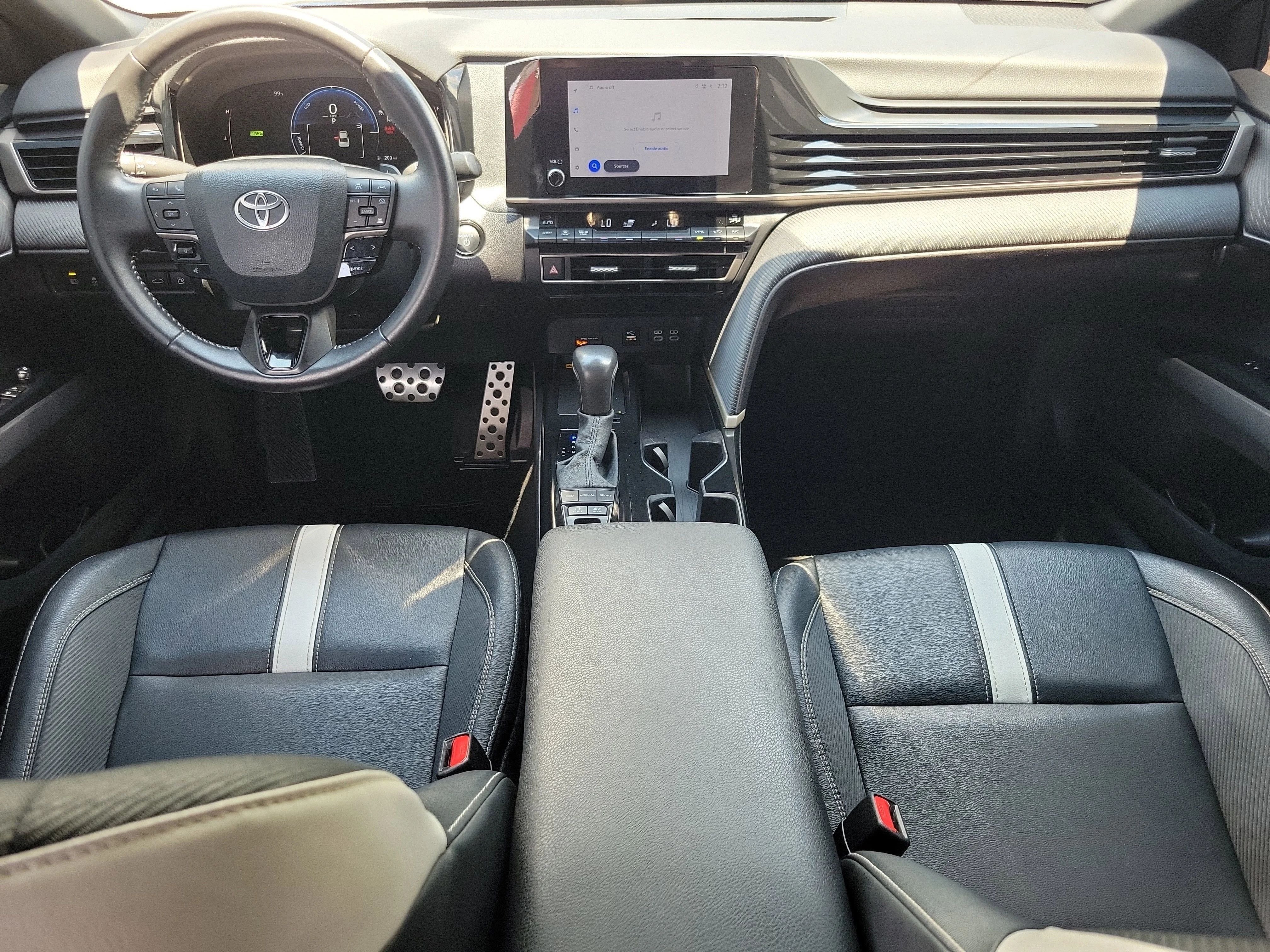 Used 2025 Underground Toyota SE image 10