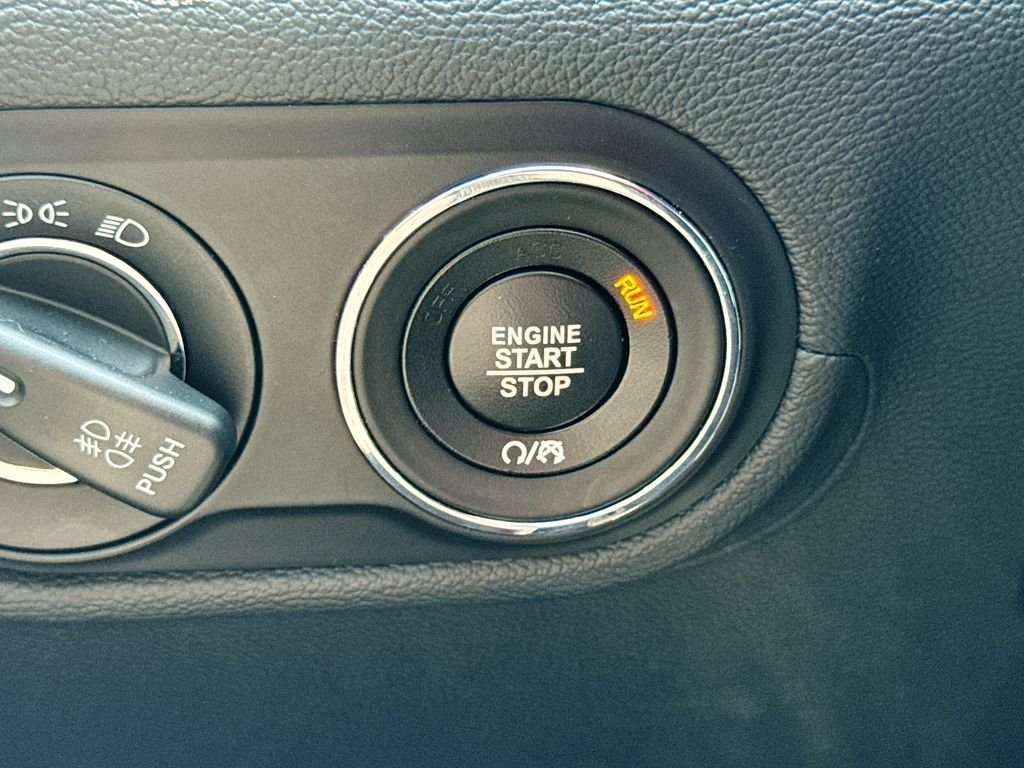 Used 2022 Bianco Maserati GT image 18