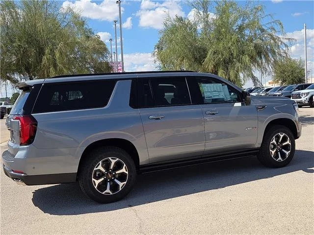 New 2027 Sterling Metallic GMC AT4 image 5