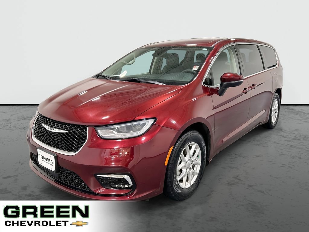 2023 Chrysler Pacifica Touring L's photo