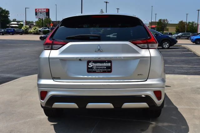 Used 2025 Silver Mitsubishi SEL image 6