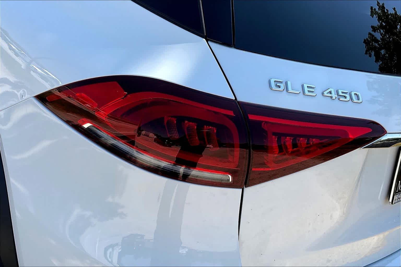 Used 2020 Polar White Mercedes-Benz GLE 450 image 28