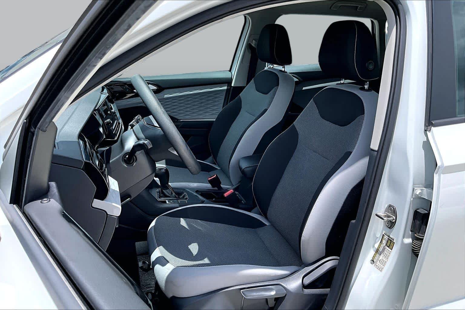 Used 2022 Pure White Volkswagen S image 8