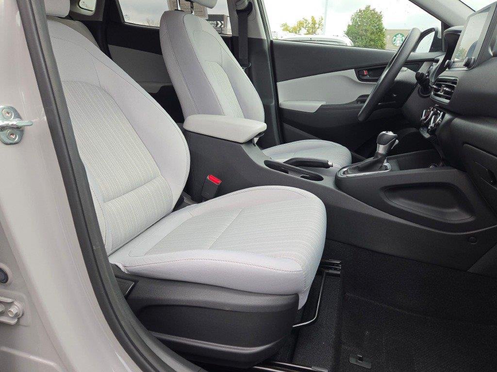 Used 2022 Thunder Gray Hyundai SEL image 4