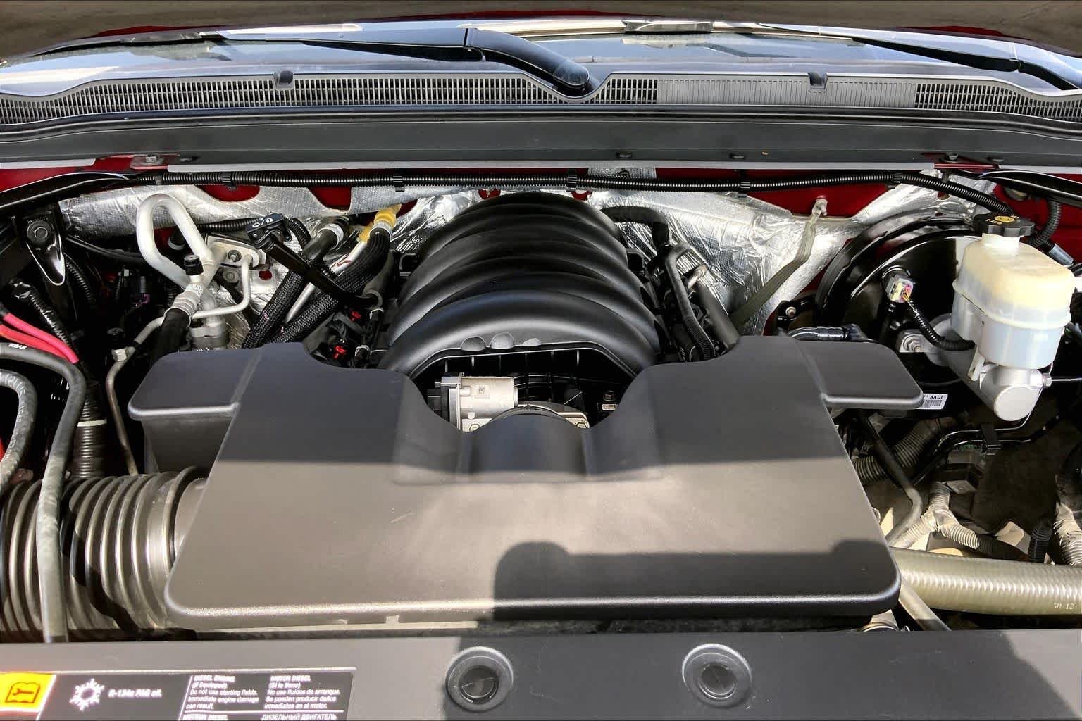 Used 2016 SIREN RED TINTCOAT Chevrolet LT image 31