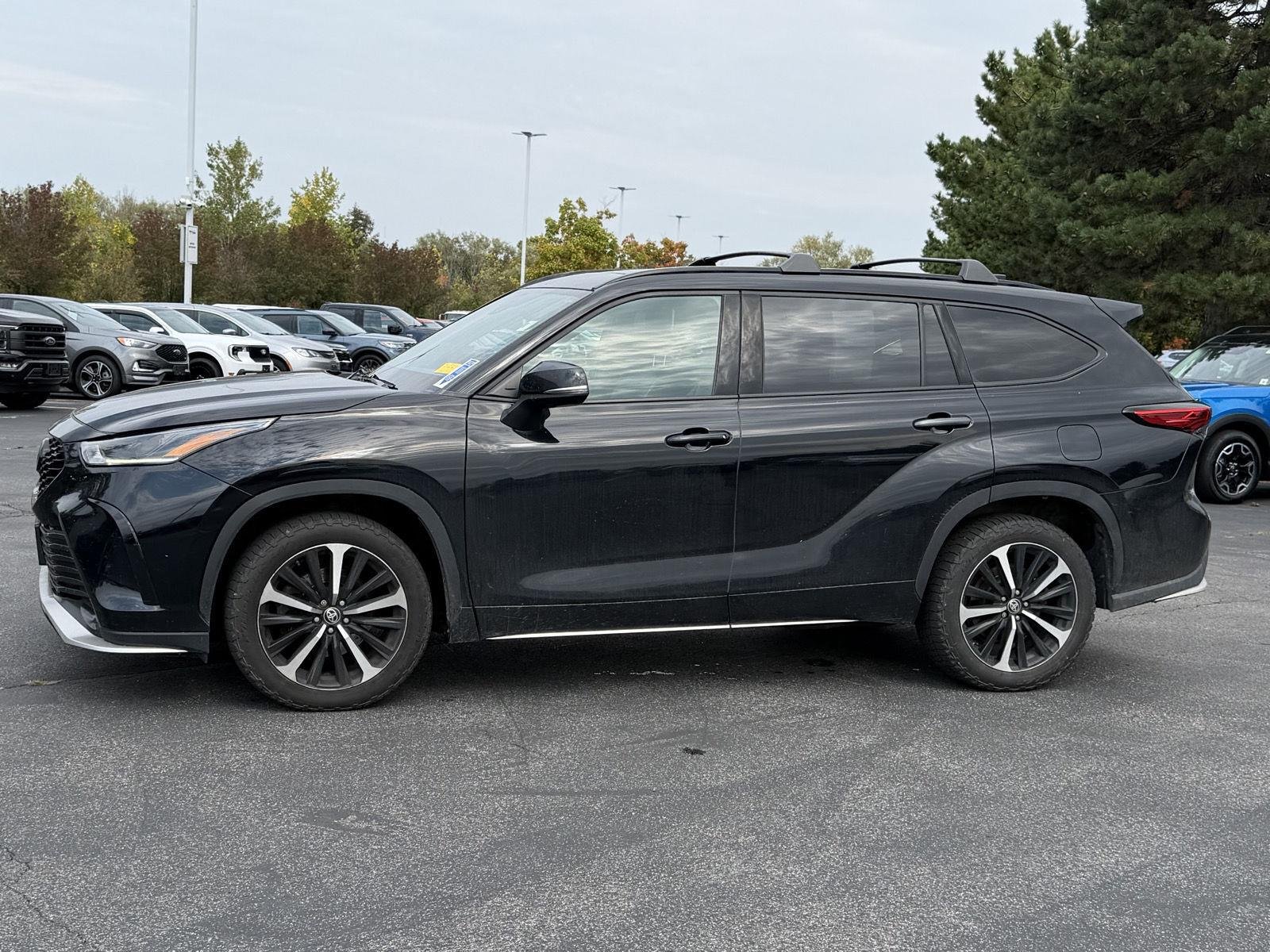 Used 2021 Midnight Black Metallic Toyota XSE image 4