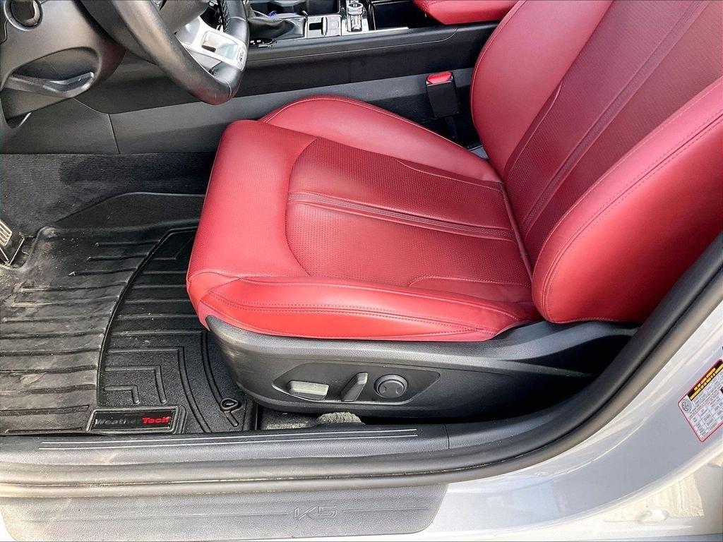 Used 2025 Wolf Gray Kia GT-Line image 35