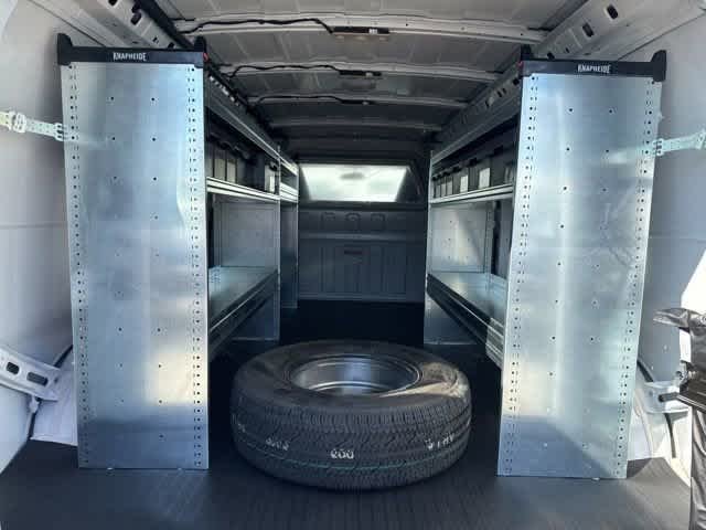 New 2025 Summit White Chevrolet WT image 10