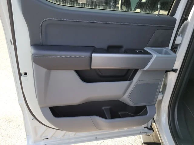 New 2026 Avalanche Ford XLT image 11