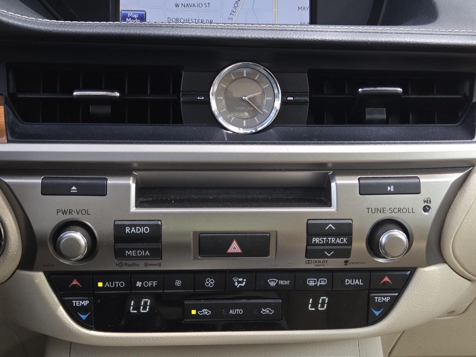 Used 2013 Starfire Pearl Lexus Hybrid image 39