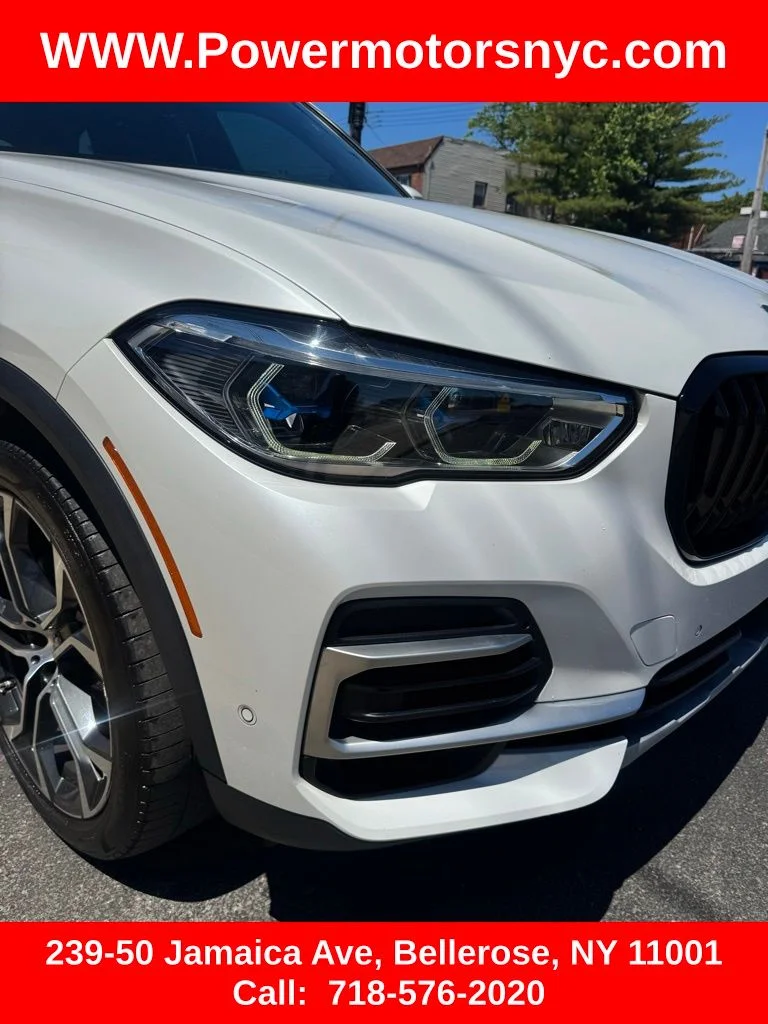 Used 2022 White BMW sDrive40i image 15