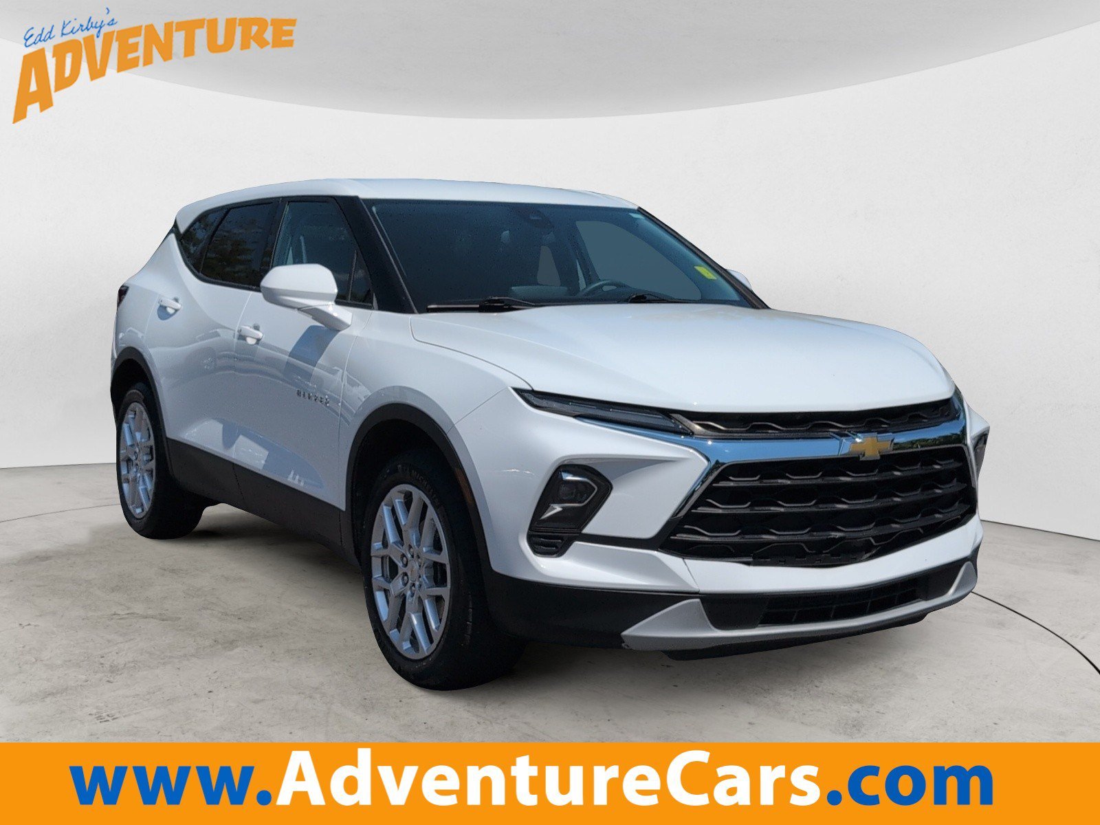 Used 2024 Summit White Chevrolet LT image 1