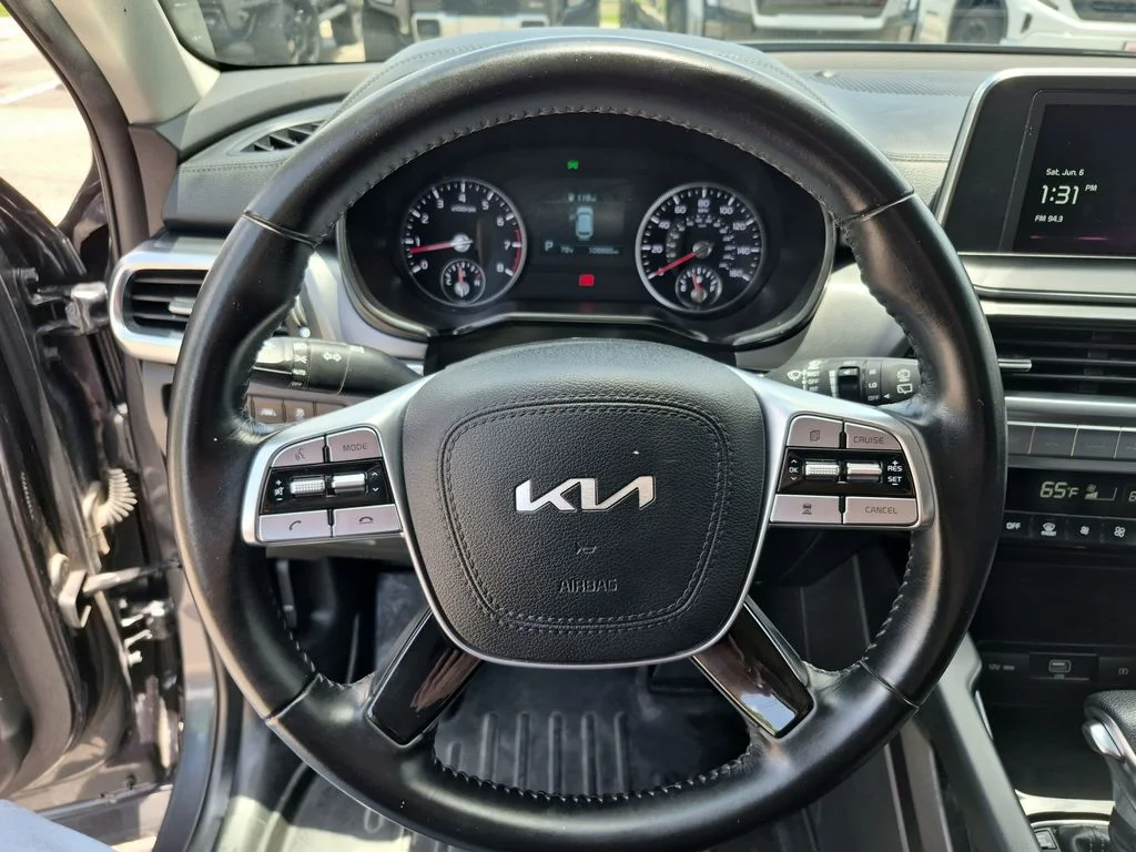 Used 2022 Gray Kia LX image 20