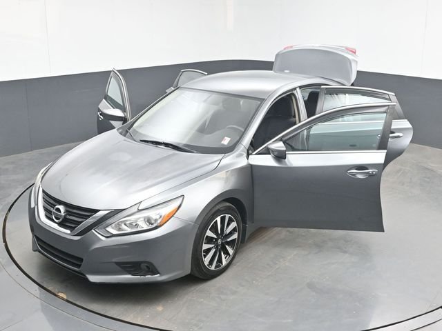 Used 2018 Gray Nissan 2.5 SV image 47