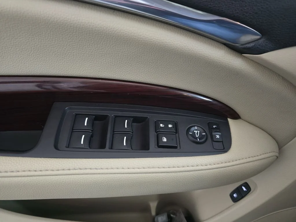 Used 2015 White Diamond Pearl Acura 3.5L Technology Package image 29