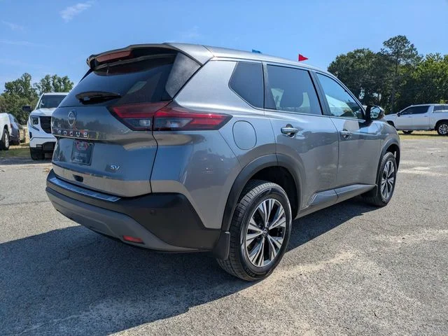 Used 2023 Gray Nissan SV image 4