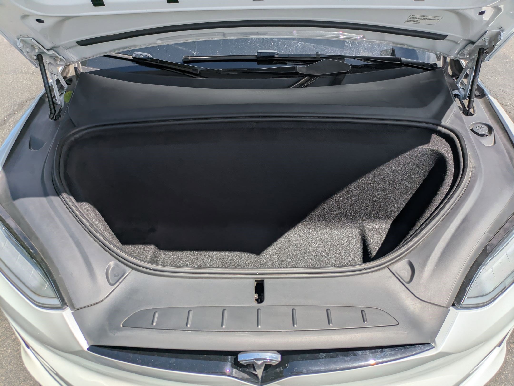 Used 2022 White Tesla AWD image 31