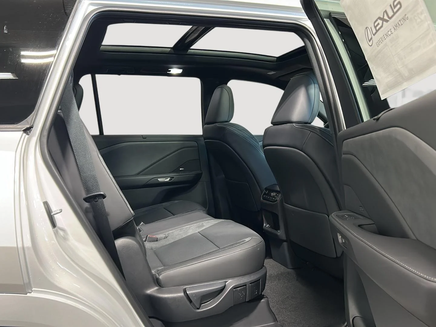 New 2026 Wind Chill Pearl Lexus TX 350 Luxury image 15