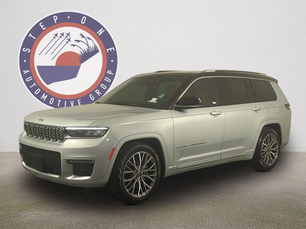 Used 2021 Silver Jeep Summit image 1
