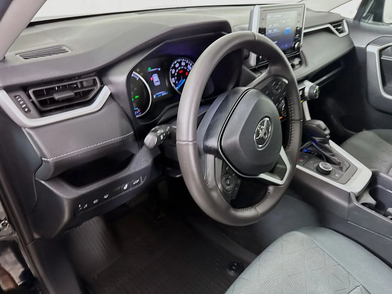 Certified Used 2020 Black Toyota XLE image 5