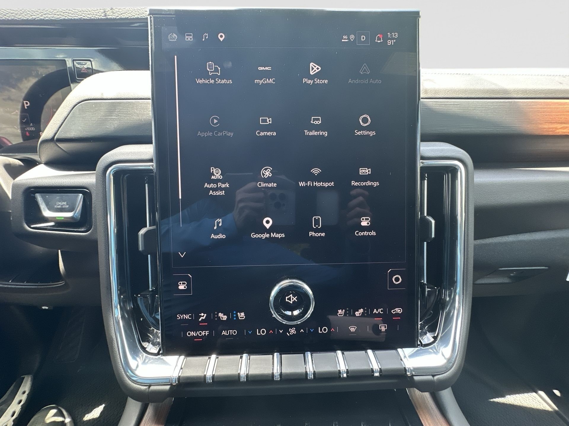 2026 GMC Yukon Denali - Photo 35