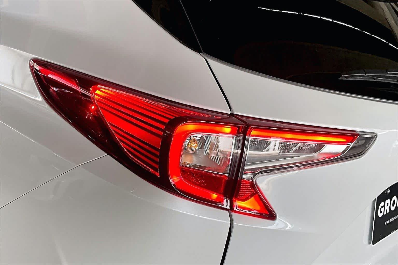 Used 2025 Platinum White Pearl Acura w/Technology Package image 27