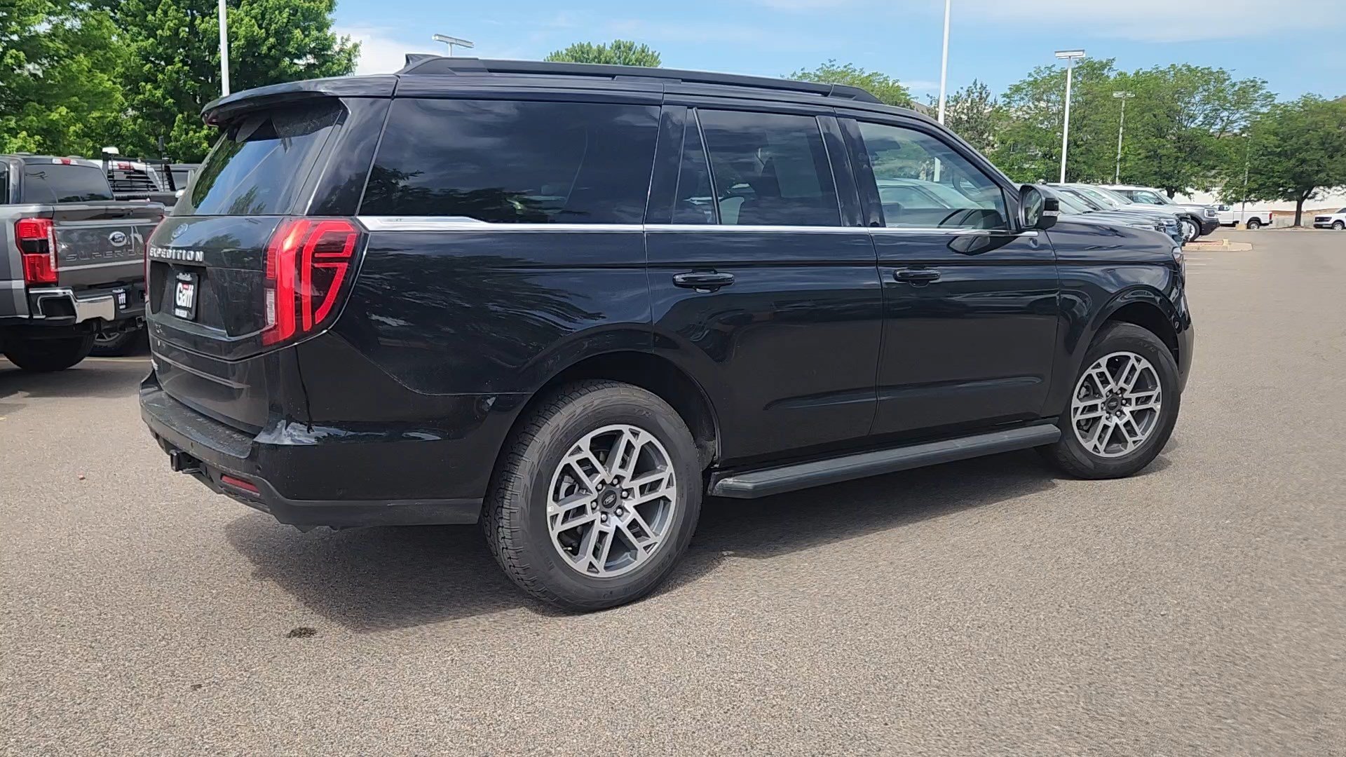 Used 2025 Agate Black Metallic Ford Active image 5