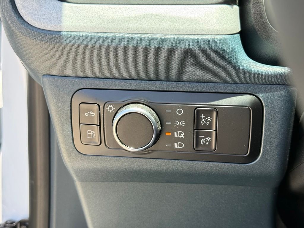 New 2026 Oxford White Ford XLT image 12