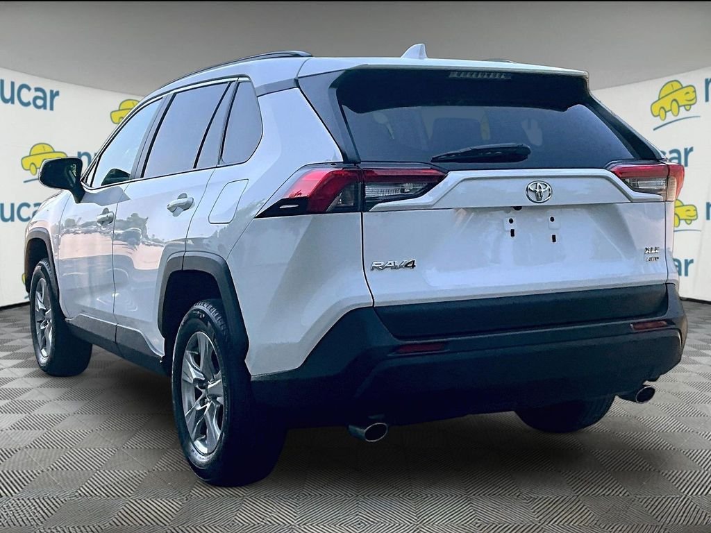 Used 2025 White Toyota XLE image 4