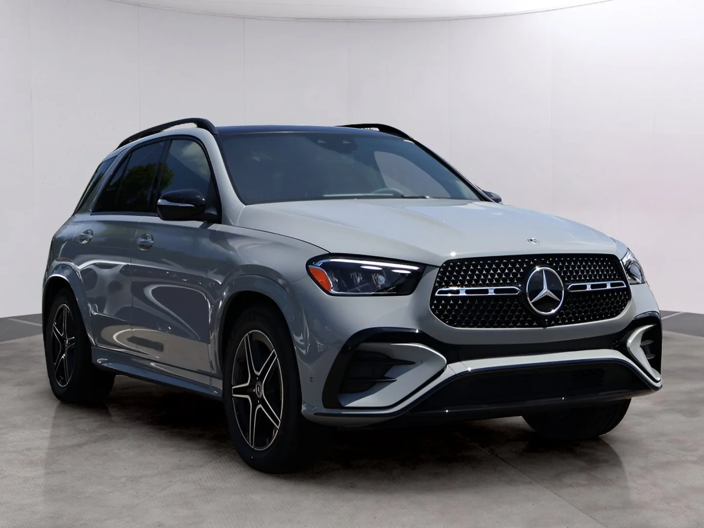 New 2026 MANUFAKTUR Alpine Gray Mercedes-Benz GLE 350 image 3