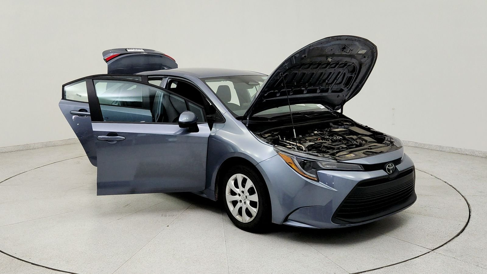 Used 2024  Toyota LE image 11