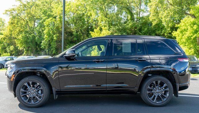 Used 2026 Black Jeep Limited Reserve image 9