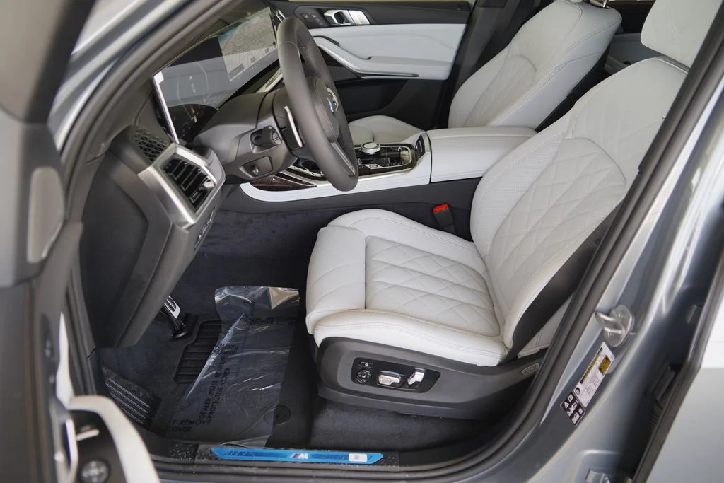 New 2027 Skyscraper Grey Metallic BMW xDrive40i image 9