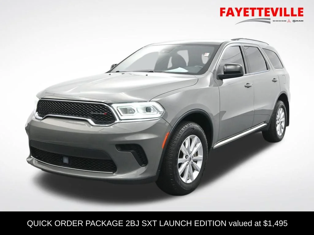 Used 2023 Gray Dodge SXT image 1