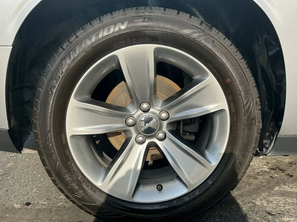 Used 2016 Silver Dodge SXT image 28