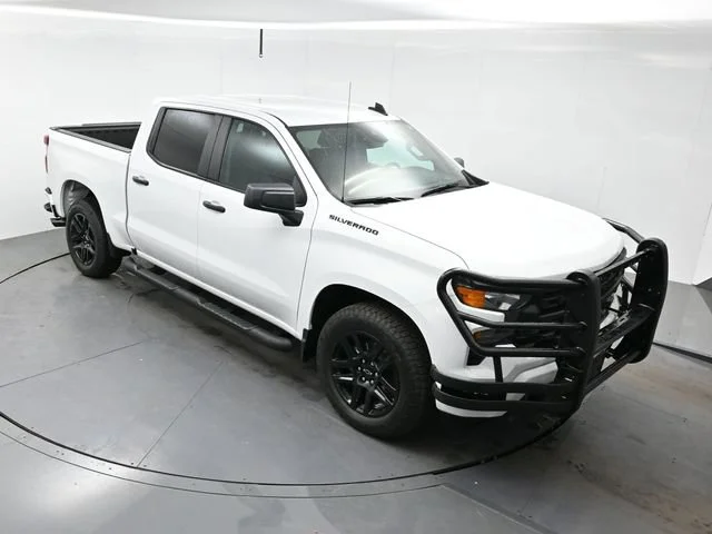 Used 2025 Summit White Chevrolet Custom image 30