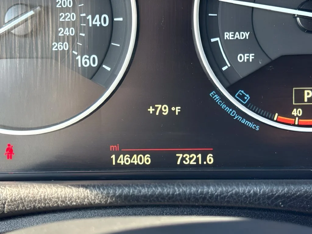 Used 2015 Silver BMW 320i image 23