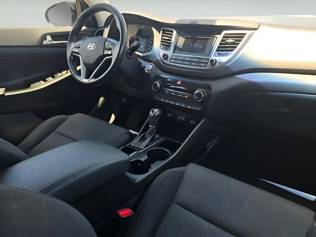 Used 2017 Black Noir Pearl Hyundai Night image 25