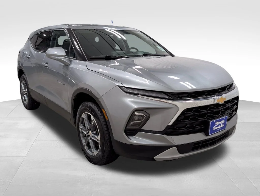 Certified Used 2025 Sterling Gray Metallic Chevrolet LT image 18