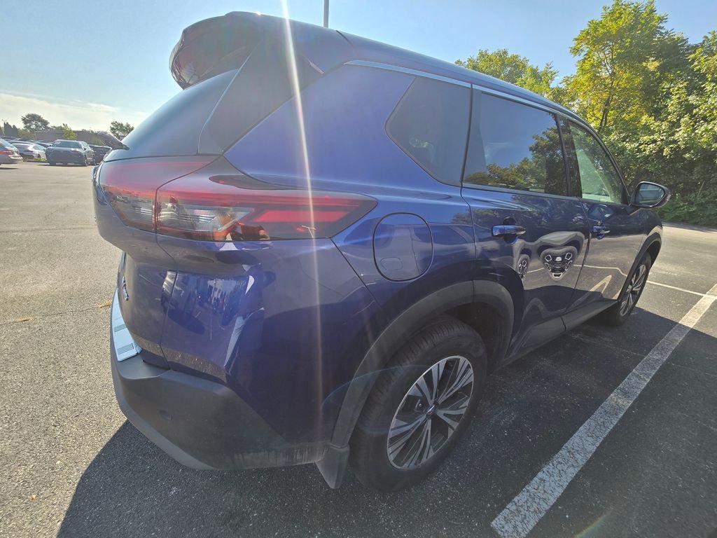 2021 Nissan Rogue SV - Photo 8
