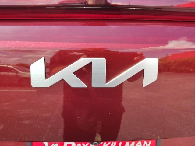 Used 2025 Red Kia LXS image 36