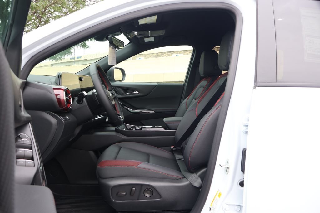 New 2026 Polar White Tricoat Chevrolet RS image 14