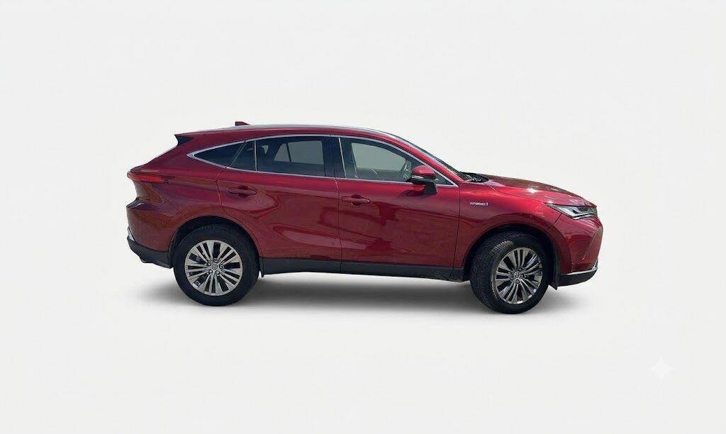 Used 2021 Ruby Flare Pearl Toyota XLE image 1