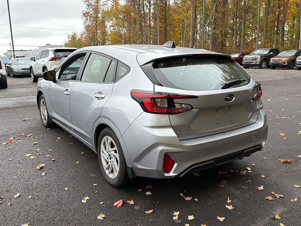 Used 2024 Ice Silver Metallic Subaru Base image 10