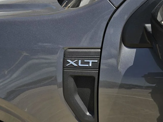 New 2026 Carbonized Gray Metallic Ford XLT image 8