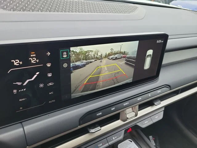 New 2027 Ivory Silver Kia S image 17
