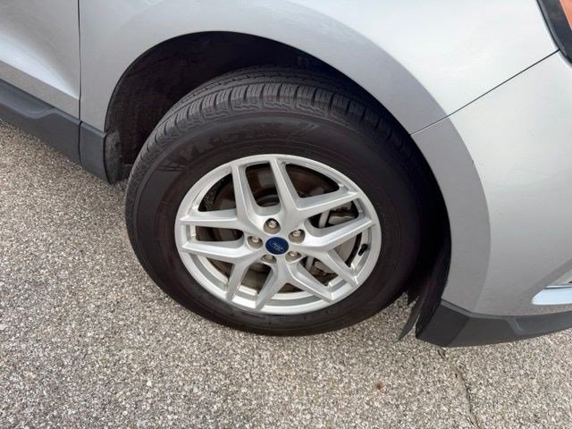 Used 2022 Silver Metallic Ford SEL image 37